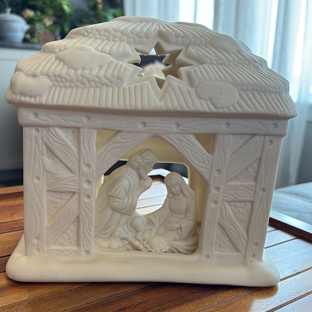 PartyLite Vintage Nativity O Holy Night Tea Light Candle Holder Manger Bisque